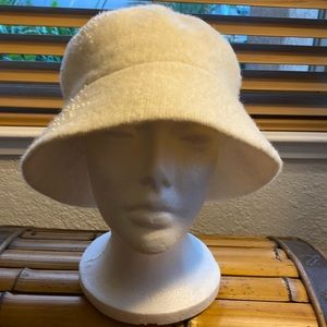 NWOT Winter White Hat